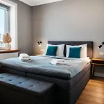 Gryf W Centrum Szczecina Parking By Stayly *