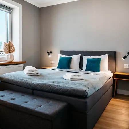 Gryf W Centrum Szczecina Parking By Stayly *