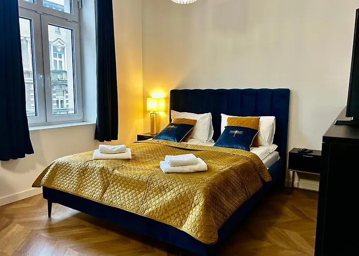 Gryf W Centrum Szczecina Parking By Stayly * Stettin