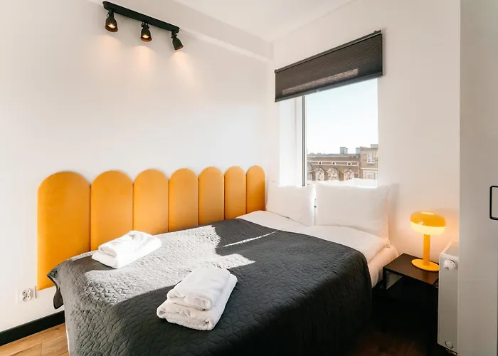 Gryf W Centrum Szczecina Parking By Stayly * Stettin